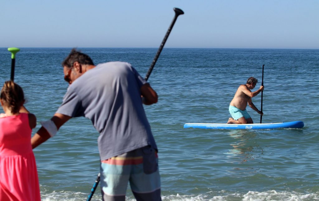 El auge del surf en Málaga... y del paddle surf ©Alex Zea